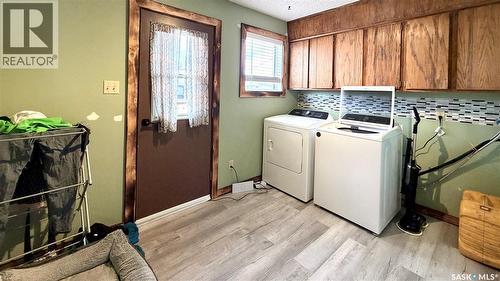 701 1St Street, Hanley, SK - Indoor Photo Showing Laundry Room