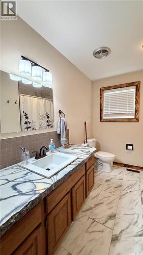 701 1St Street, Hanley, SK - Indoor Photo Showing Bathroom