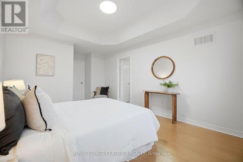 3302 Stoney Crescent, Mississauga, ON - Indoor Photo Showing Bedroom