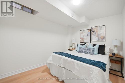 3302 Stoney Crescent, Mississauga, ON - Indoor Photo Showing Bedroom