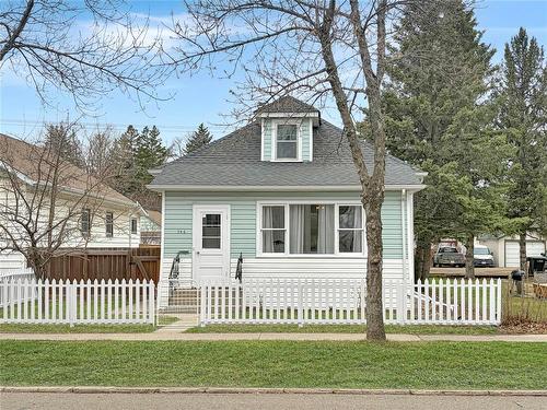 746 13th Street  Brandon, MB R7A 4R7