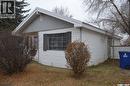 207 3Rd Avenue W, Kindersley, SK  - Outdoor 