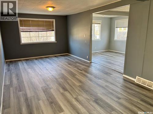 207 3Rd Avenue W, Kindersley, SK - Indoor Photo Showing Other Room