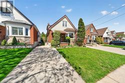 188 WEXFORD AVENUE S  Hamilton, ON L8K 2P2