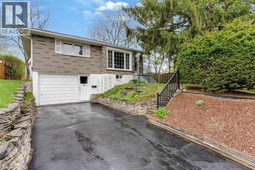 23 EDWARD Street  Cambridge, ON N3C 1J8