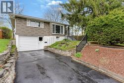 23 EDWARD Street  Cambridge, ON N3C 1J8