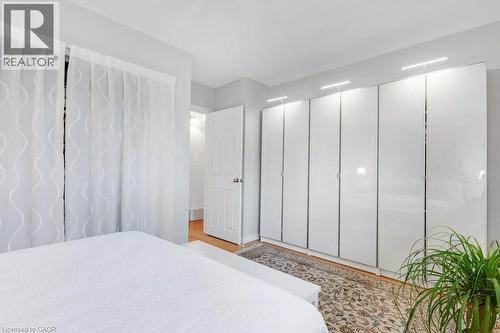 23 Edward Street, Cambridge, ON - Indoor Photo Showing Bedroom