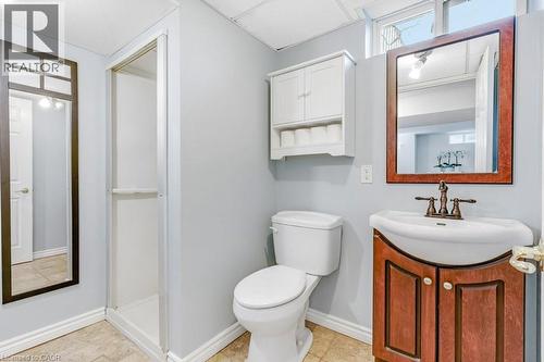 Lower 3c bath - 23 Edward Street, Cambridge, ON - Indoor Photo Showing Bathroom