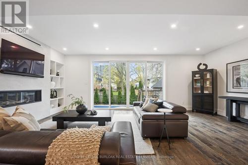 518 Hager Avenue, Burlington, ON - Indoor Photo Showing Living Room With Fireplace