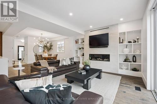518 Hager Avenue, Burlington, ON - Indoor Photo Showing Living Room With Fireplace