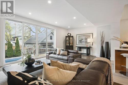 518 Hager Avenue, Burlington, ON - Indoor Photo Showing Living Room