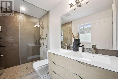 518 Hager Avenue, Burlington, ON - Indoor Photo Showing Bathroom