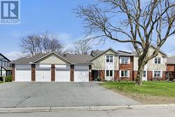 3B HARNESS LANE  Ottawa, ON K2M 1E1