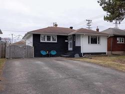 2240 Rankin St Thunder Bay, ON P7E 5Z9