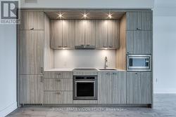 619 - 858 DUPONT STREET  Toronto, ON M6G 0C1
