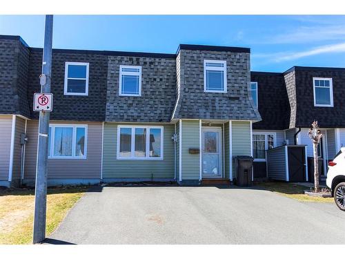 5 Bragg Crescent  Mount Pearl, NL A1N 2N7