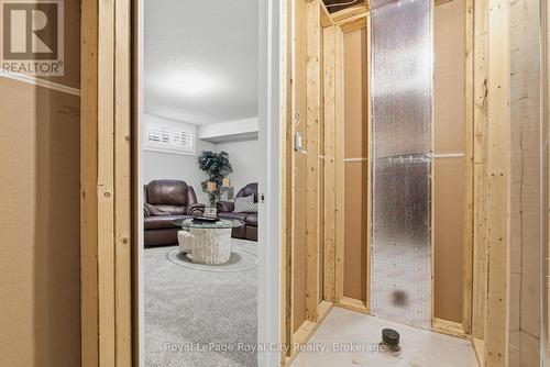 88 - 60 Arkell Road, Guelph (Kortright East), ON - Indoor Photo Showing Other Room