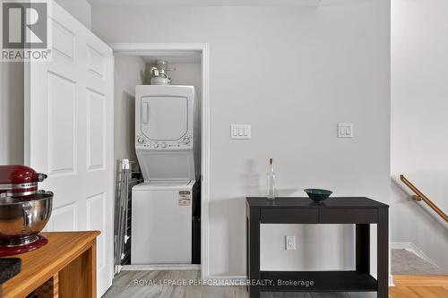 104 Sternes Private, Ottawa, ON - Indoor Photo Showing Laundry Room