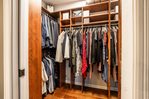 Penderie (Walk-in) - 117 Rue Lacoste, Shefford, QC - Indoor With Storage