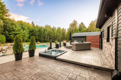Spa - 117 Rue Lacoste, Shefford, QC - Outdoor With In Ground Pool