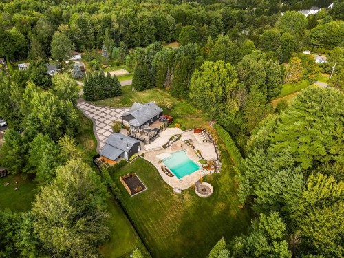 Cour - 117 Rue Lacoste, Shefford, QC - Outdoor With In Ground Pool With View