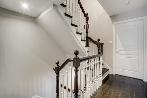 Staircase - 4377Z Boul. Décarie, Montréal (Côte-Des-Neiges/Notre-Dame-De-Grâce), QC - Indoor Photo Showing Other Room