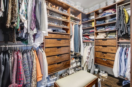 Closet - 4377Z Boul. Décarie, Montréal (Côte-Des-Neiges/Notre-Dame-De-Grâce), QC - Indoor With Storage
