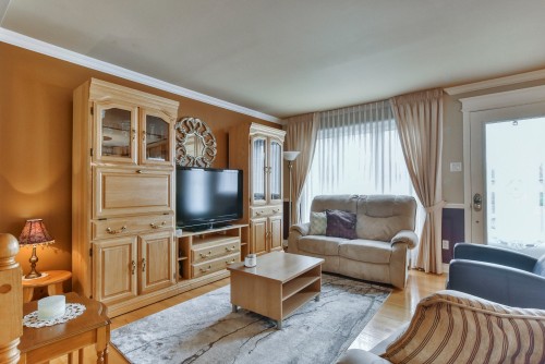 Salon - 8 81E Avenue E., Blainville, QC - Indoor Photo Showing Living Room