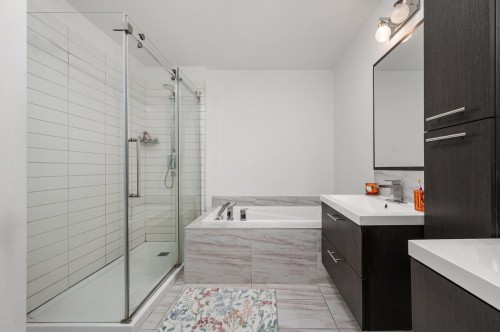 Salle de bains - 273 Rue Du Grenadier, Saint-Constant, QC - Indoor Photo Showing Bathroom