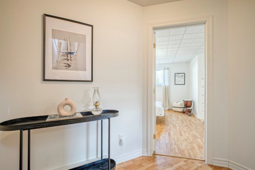 Hall d'entrée/Vestibule - 120 Ch. Thibault, Sutton, QC - Indoor Photo Showing Other Room