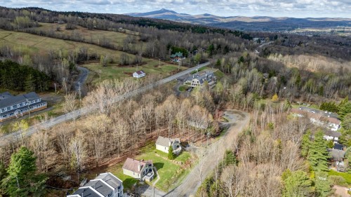 Vue d'ensemble - 120 Ch. Thibault, Sutton, QC - Outdoor With View