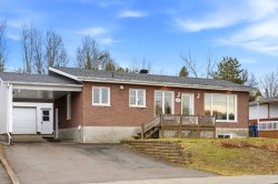 219 Rue Monseigneur-Martel Saguenay (Chicoutimi), QC G7G 2B1