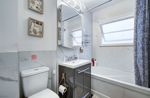 Salle de bains - 7032 Rue Lacroix, Montréal (Le Sud-Ouest), QC - Indoor
