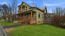 381 Rue Principale  Saint-Philibert, QC G0M 1X0