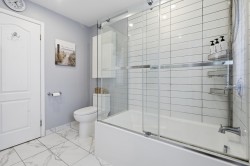 Salle de bains attenante à la CCP - 