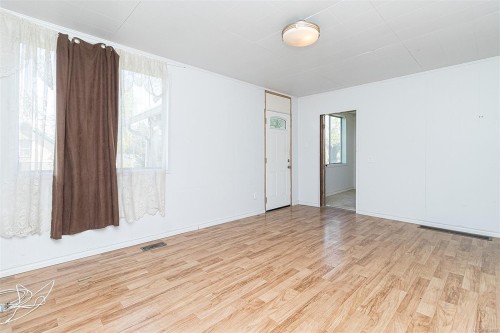 9892 Maple St, Chemainus, BC 