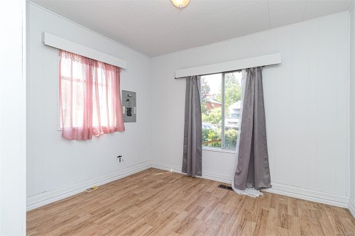 9892 Maple St, Chemainus, BC 