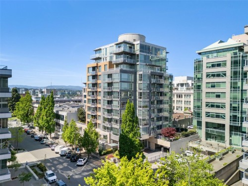 201-732 Cormorant St  Victoria, BC V8W 1P8