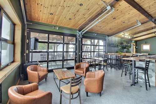 Bar - 391Z Route 111, Saint-Marc-De-Figuery, QC - Indoor