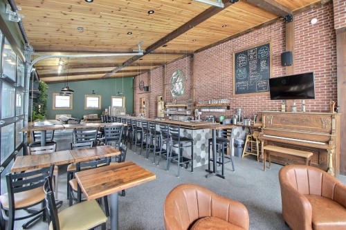 Bar - 391Z Route 111, Saint-Marc-De-Figuery, QC - Indoor