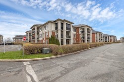 2-684 Rue des Sureaux Boucherville, QC J4B 0C7