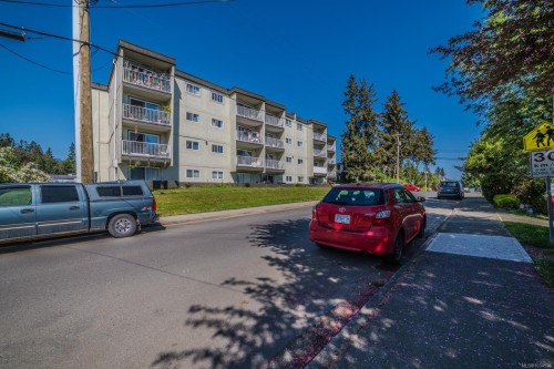 103-3040 Pine St, Chemainus, BC - Outdoor