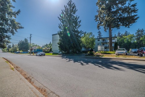 103-3040 Pine St, Chemainus, BC - Outdoor
