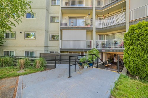 103-3040 Pine St, Chemainus, BC - Outdoor With Exterior