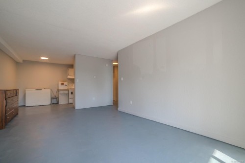 103-3040 Pine St, Chemainus, BC - Indoor