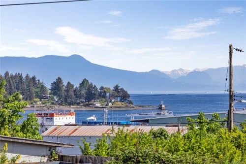36 Irwin St, Nanaimo, BC 