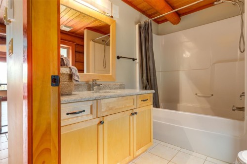 1765 Paul'S Pl, Qualicum Beach, BC 