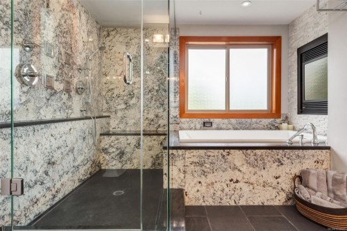1765 Paul'S Pl, Qualicum Beach, BC 