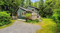 1278 Lynn Rd Tofino, BC V0R 2Z0