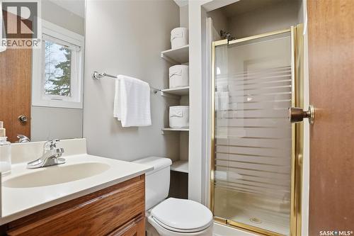 174 Rao Crescent, Saskatoon, SK - Indoor Photo Showing Bathroom
